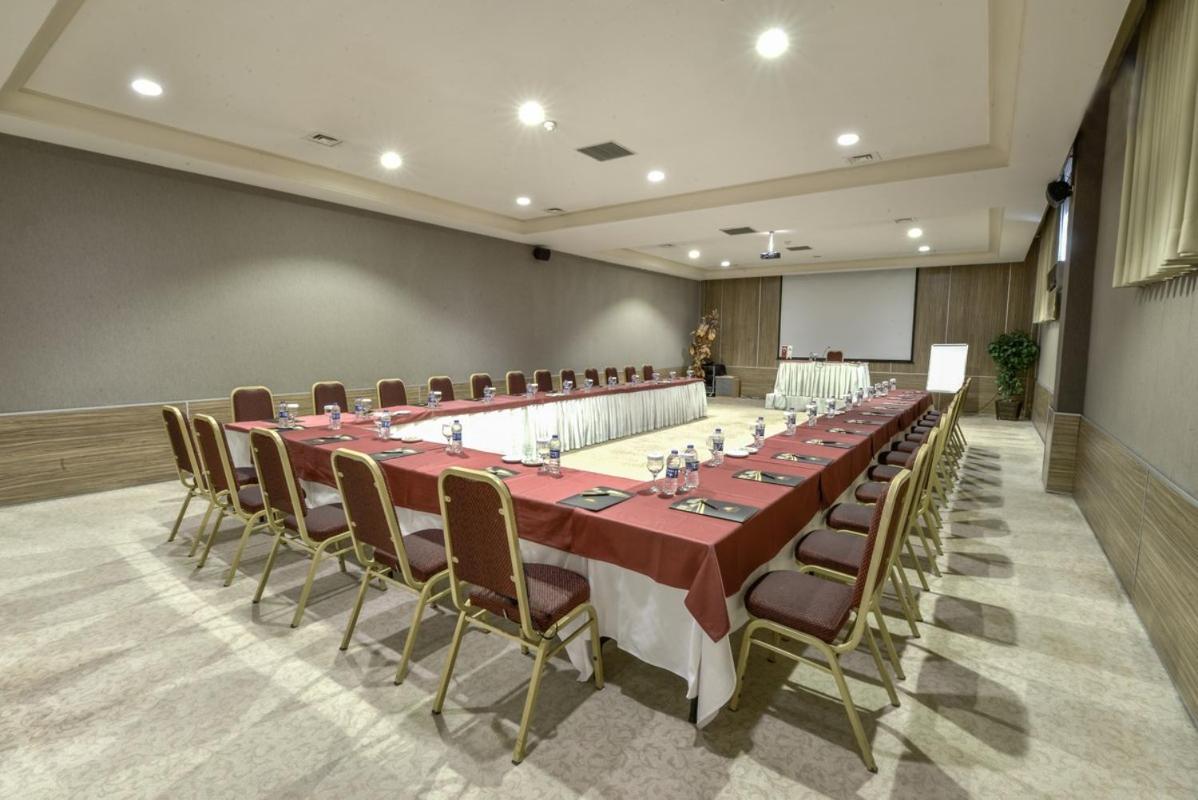 Anadolu Hotels Esenboga Thermal Экстерьер фото